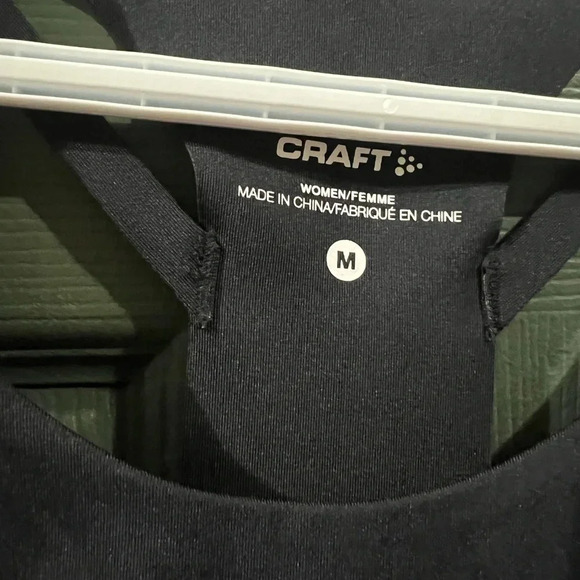 Craft workout top size medium. Multicolor, abstract. - Picture 5 of 5